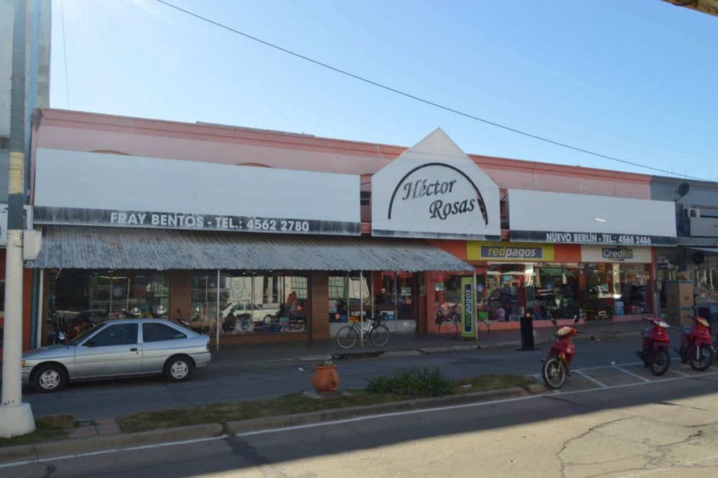 Hector Rosas - Fray Bentos 29 LOCAL HECTOR ROSAS FRAY BENTOS